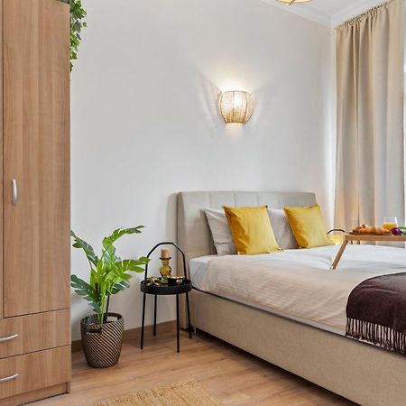 City Vibes - The View Bukares Bagian luar foto