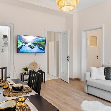 City Vibes - The View Bukares Bagian luar foto